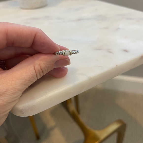 David Yurman Cable Classics Ring with 14k Yellow Gold and Pearl - Size 5 - Picture 3 of 6